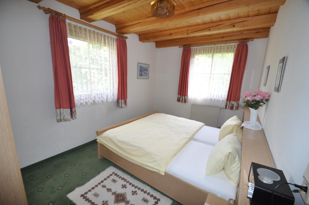 Haus Amadeus Hotell Wagrain Rum bild